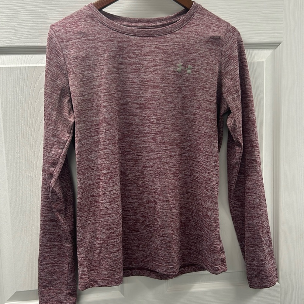 3/25$ Under Armor, loose fit shirt